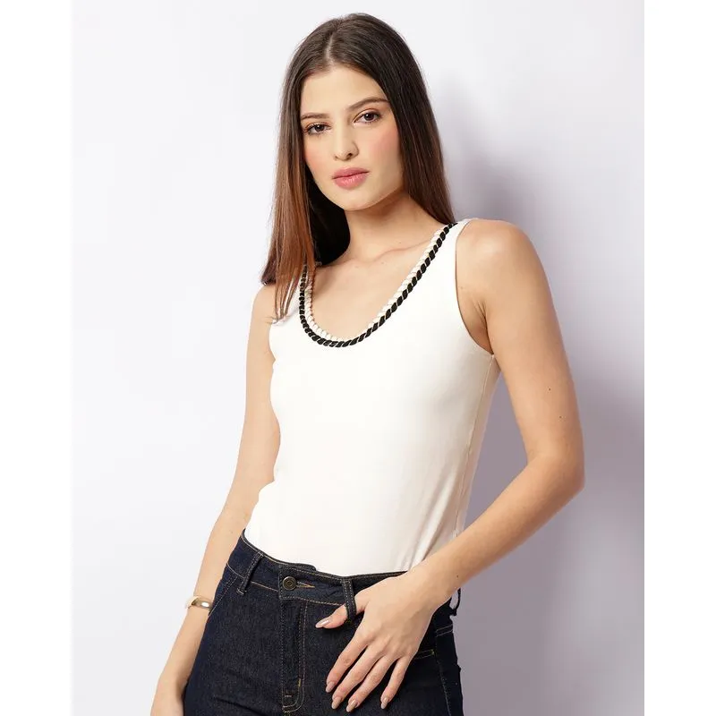 Regata Feminina Decote Em V Com Trança Off White M
