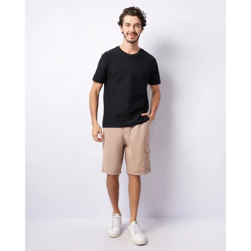 Bermuda Masculina Sarja Reta Bolso Cargo Com Cordão Bege 38