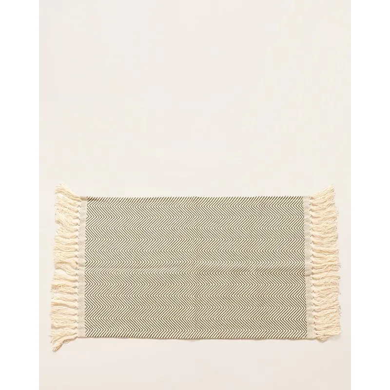 Tapete Trilho 47cm x 70cm Bordado Chevron com Franjas Verde UN