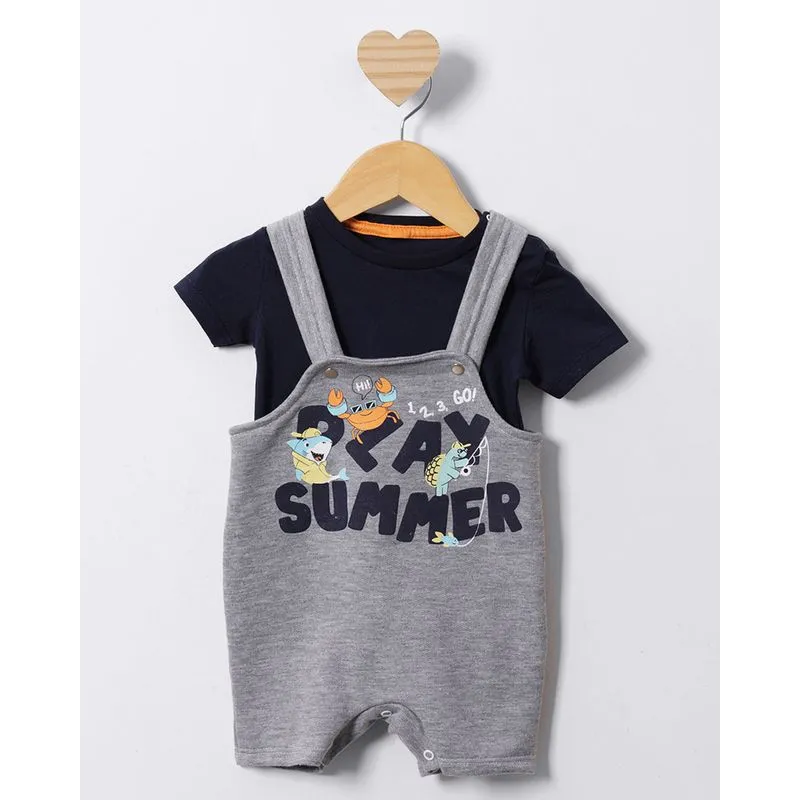 Conjunto Jardineira Moletinho Estampa Friends Cinza P