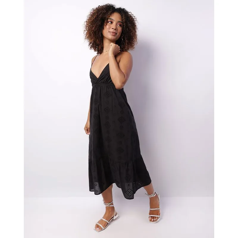 Vestido Feminino Berry & Co. Midi Alcinha Bordado Laise Preto G
