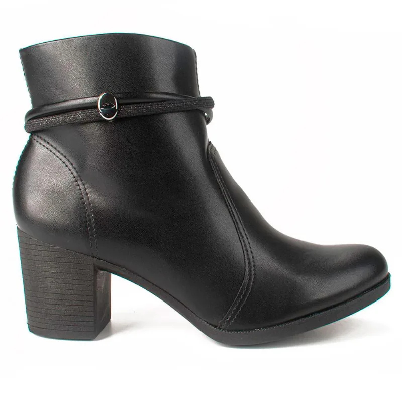 Bota Feminina Dakota de Cano Curto Preto - 37
