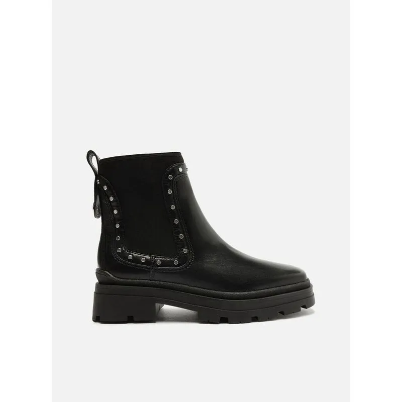 Bota preta couro cano curto tratorada rebites A 13348 0002 0001 arezzo