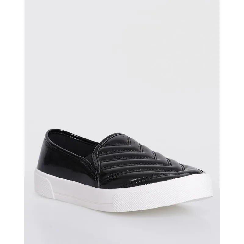 Tênis Feminino Slip On Envernizado Com Recortes Preto 39