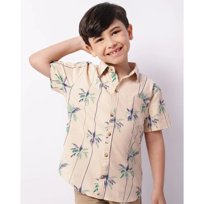 Camisa Infantil Manga Curta Estampa Tropical Bolso Bege 10