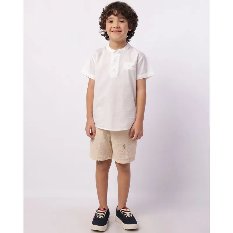Bermuda Infantil Reta com Bordado Coqueiro Bege 8