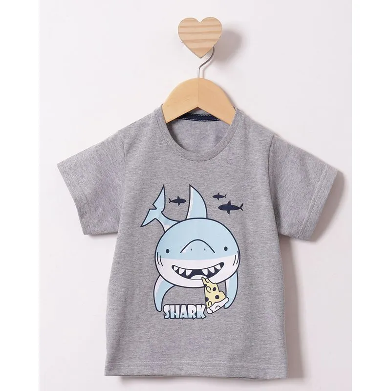 Camiseta Bebê Manga Curta Estampa Tubarão Cinza 1