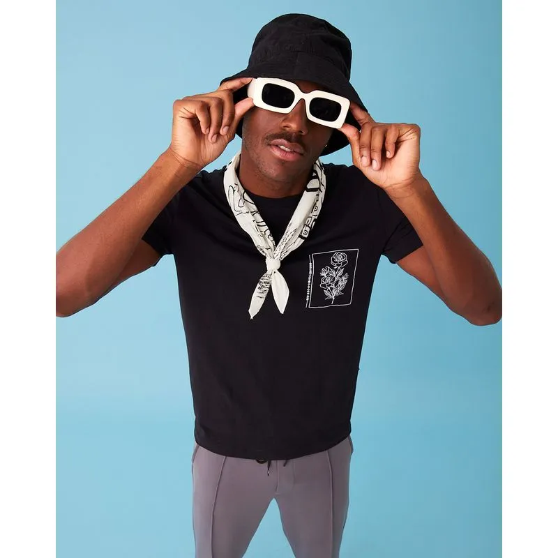 Camiseta Masculina Estampa Roseira Manga Curta Preta P