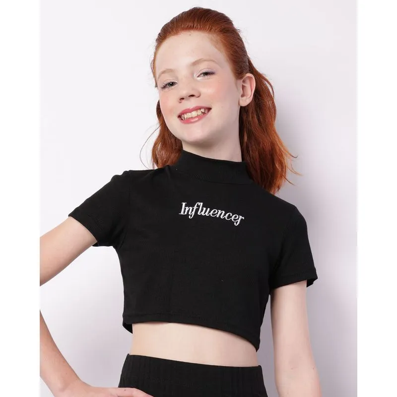 Blusa Juvenil Cropped Canelada Bordado Frontal Preta 14