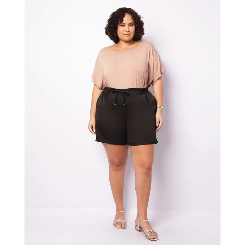Short Plus Size Feminino Crepe Cós Fivela Bolso Preta G2