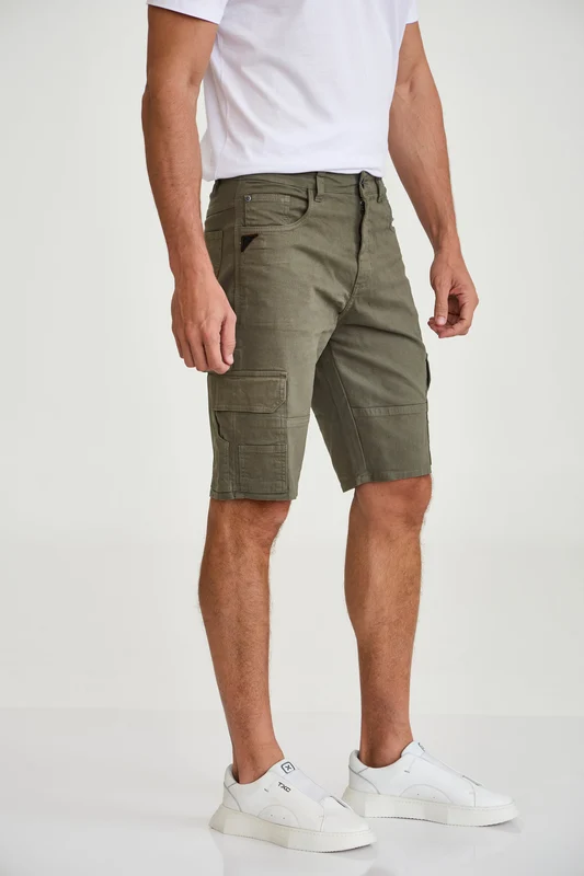 BERMUDA CARPINTEIRA SARJA 8759 VERDE MILITAR / 42