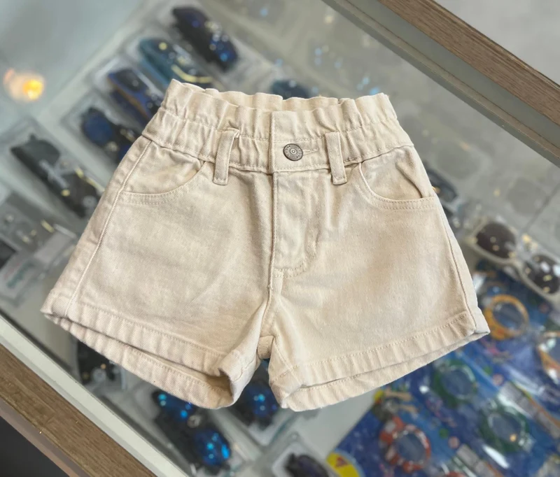 SHORT CLOCHARD JEANS BOLSOS FUNCIONAIS ZÍPER E BOTÃO MENINA FAKINI AREIA / 8
