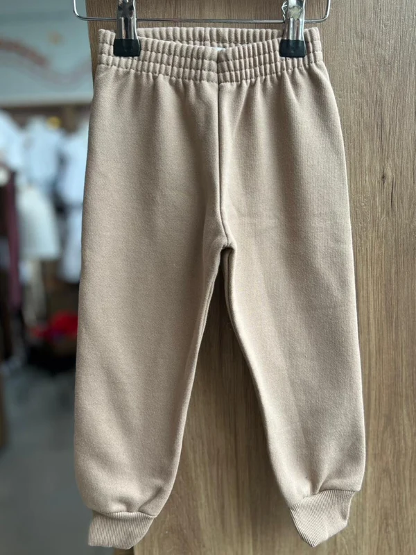 CALÇA ELÁSTICO CÓS MOLETOM BÁSICO LISO MENINO FAKINI BEGE / 10