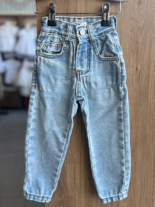 CALÇA AJUSTE INTERNO BÁSICO BOLSOS MENINO FAKINI JEANS CLARO / 1