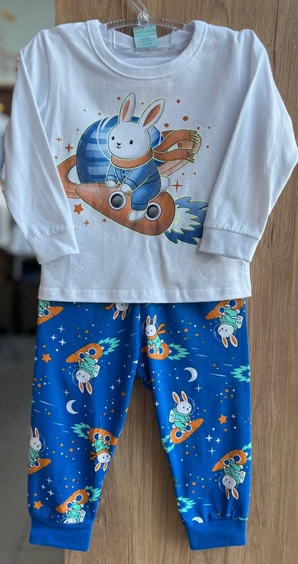 CONJUNTO PIJAMA CAMISETA MANGA LONGA COELHO FOGUETE CENOURA E CALÇA MENINO KYLY BRANCO/AZUL / 3