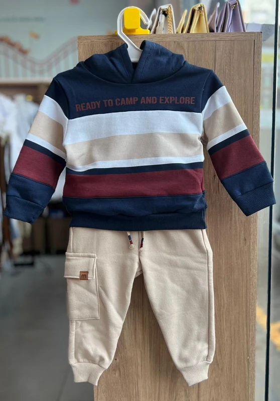 CONJUNTO BLUSÃO MANGA LONGA MOLETOM CAPUZ LISTRAS READY TO CAMP E CALÇA MENINO MILON MARINHO / 1