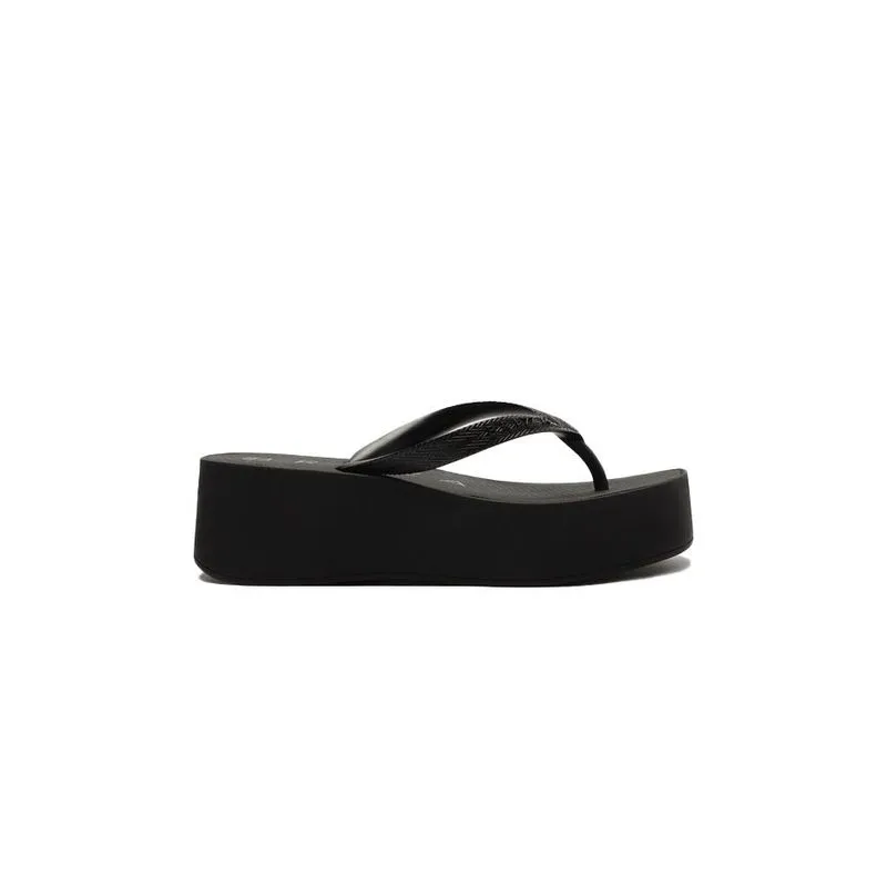 Sandália preta flatform tiras rio Z 19037 0042 0002 brizza