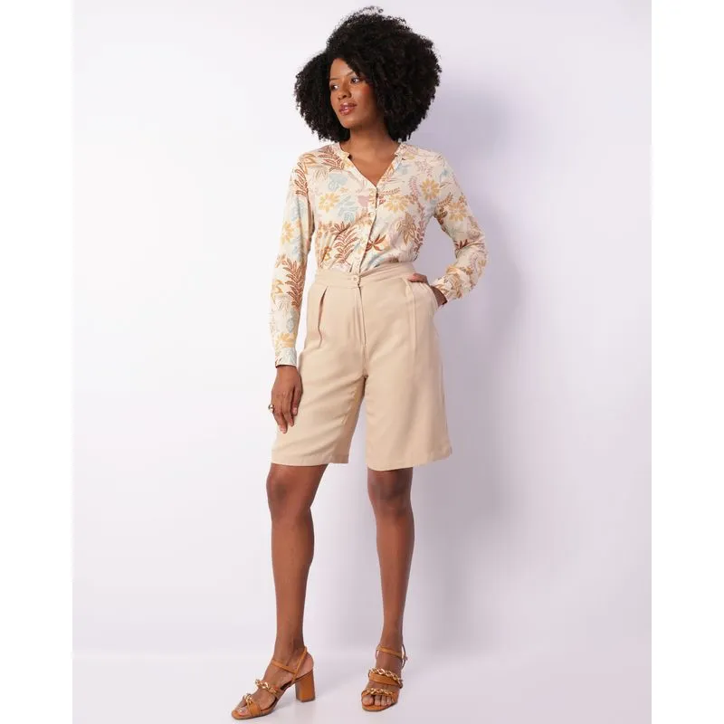 Bermuda Feminina Reta Viscose Plissada Com Bolsos Bege GG