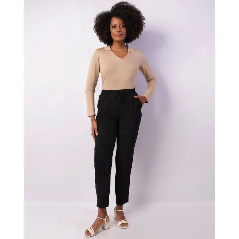 Calça Feminina Berry & Co. Reta com Bolsos Preta P