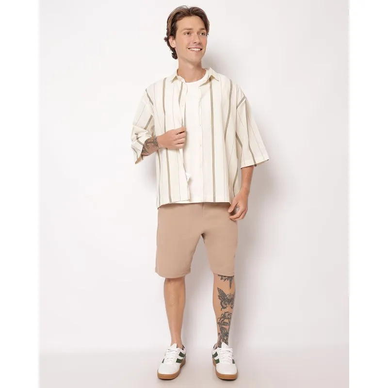 Bermuda Masculina Reta Texturizada com Bolso Bege M