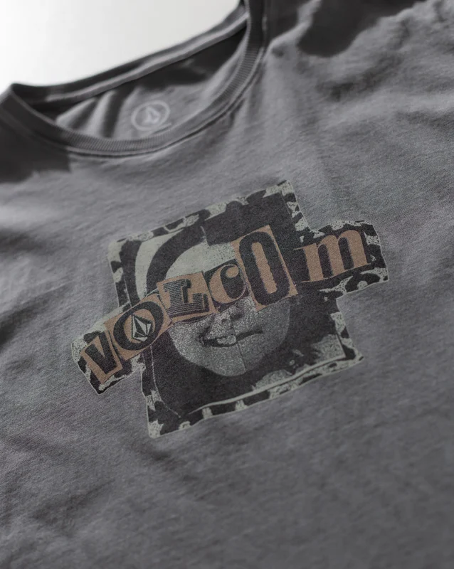 Camiseta Especial Volcom Sneer Preta P / Preto
