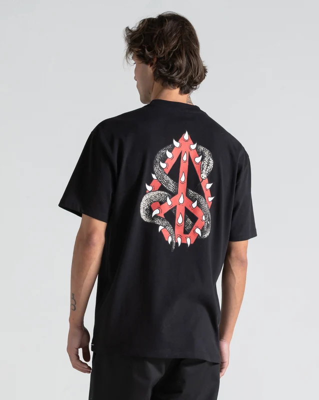 Camiseta Comfort Fit Volcom Snake Peace Preta M / Preto