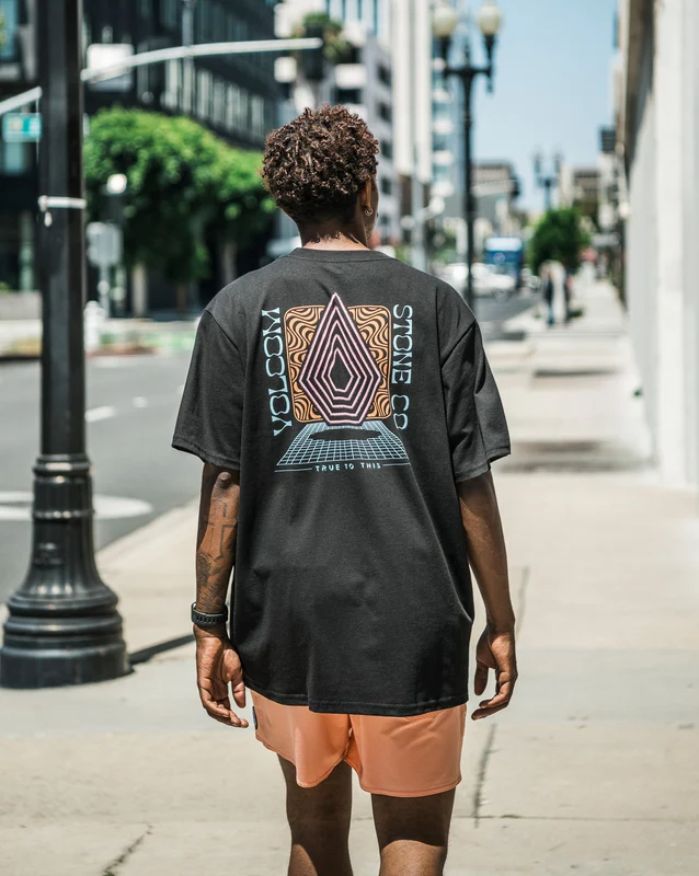 Camiseta Volcom Plated Preta P / Preto