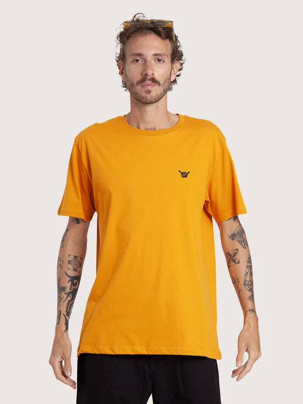 Camiseta Mostarda Hang Loose Apple GG / MOSTARDA