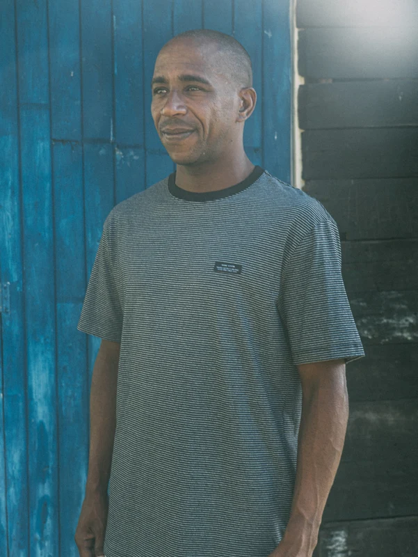 Camiseta Manga Curta Preta Listrada Hang Loose Stripe G / Preto