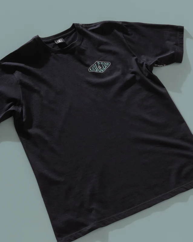 Camiseta Regular Volcom Graphic Preta G / PRETO