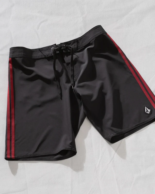 Boardshorts Volcom Lawton Preto 40 / Preto