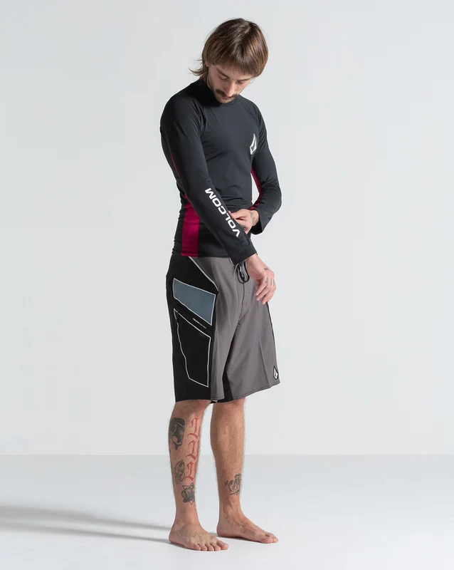 Lycra Manga Longa Volcom Lido Solid Preta G / Preto