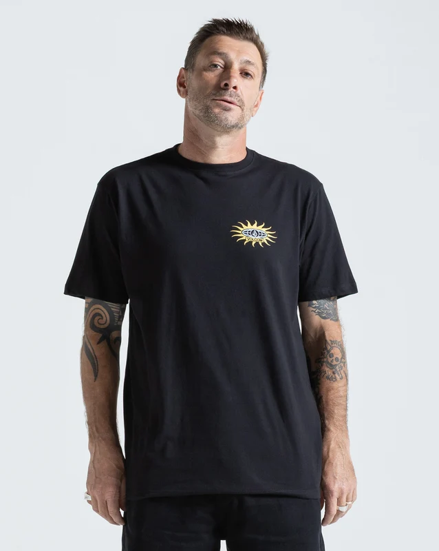 Camiseta Regular Volcom Sunlog Preta M / PRETO