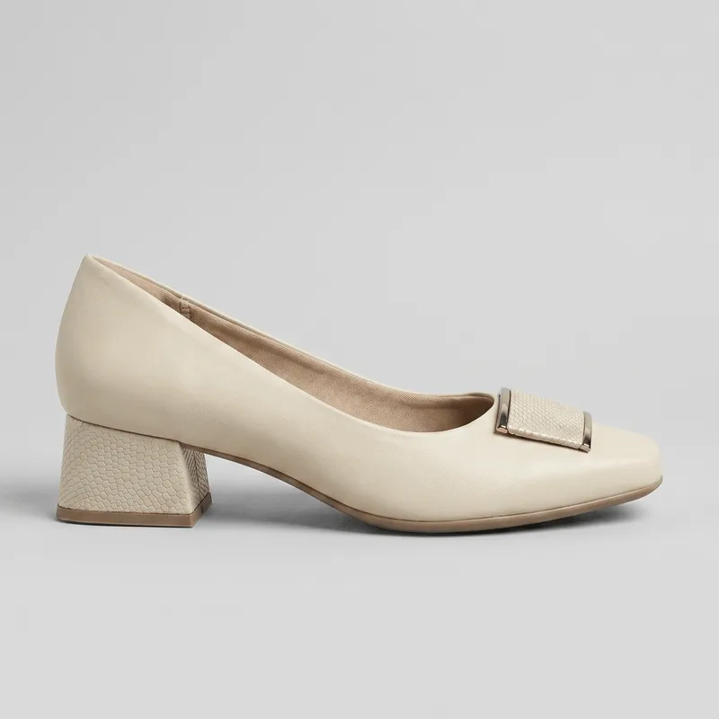 Scarpin Tati Salto Médio Off White 38