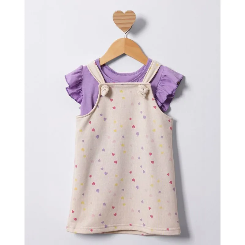 Conjunto Salopete Bebê Curto Babado Com Estampa Corações Bege 3