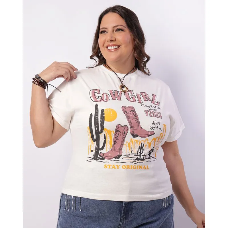 Camiseta Plus Size Feminina Estampa CowGirl Off White G2