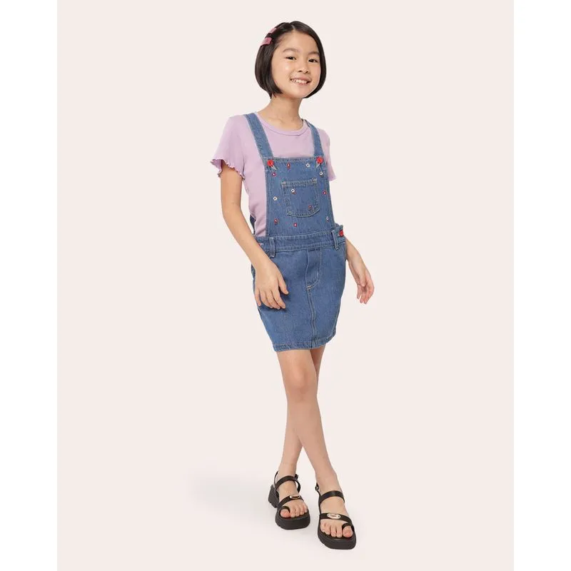 Salopete Jeans Infantil Curta Bordado Flores Com Bolsos Azul 4