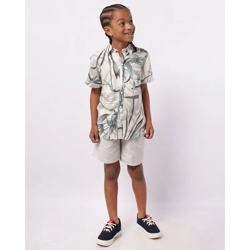Bermuda Infantil Reta Listrada com Cordão Cinza 6