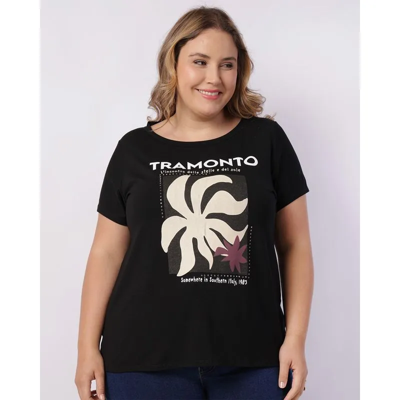 Blusa Plus Size Feminina Estampa com Aplicação Preta G3