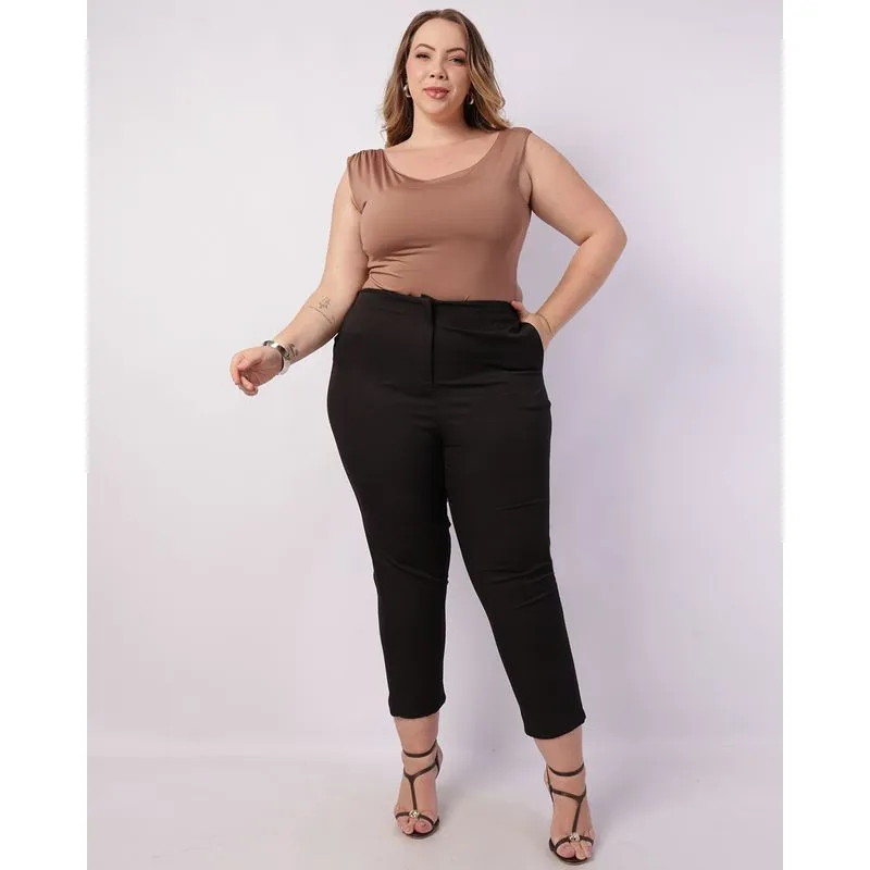 Body Plus Size Feminino Regata com Decote Canoa Marrom G1