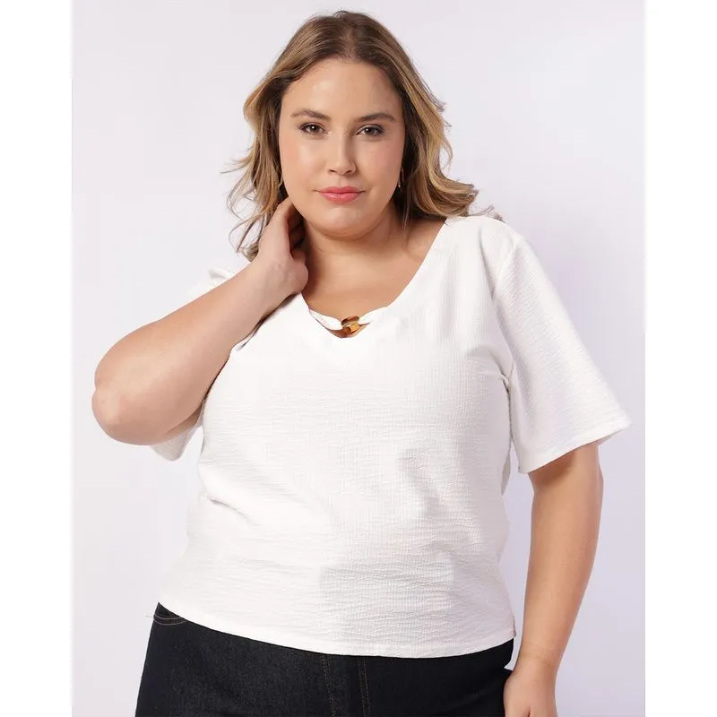 Blusa Plus Size Feminina Texturizada com Aviamento Off White G3