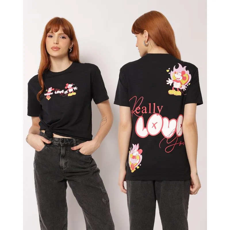 Camiseta Feminina Oversized Texturizada Mickey e Minnie Preta P