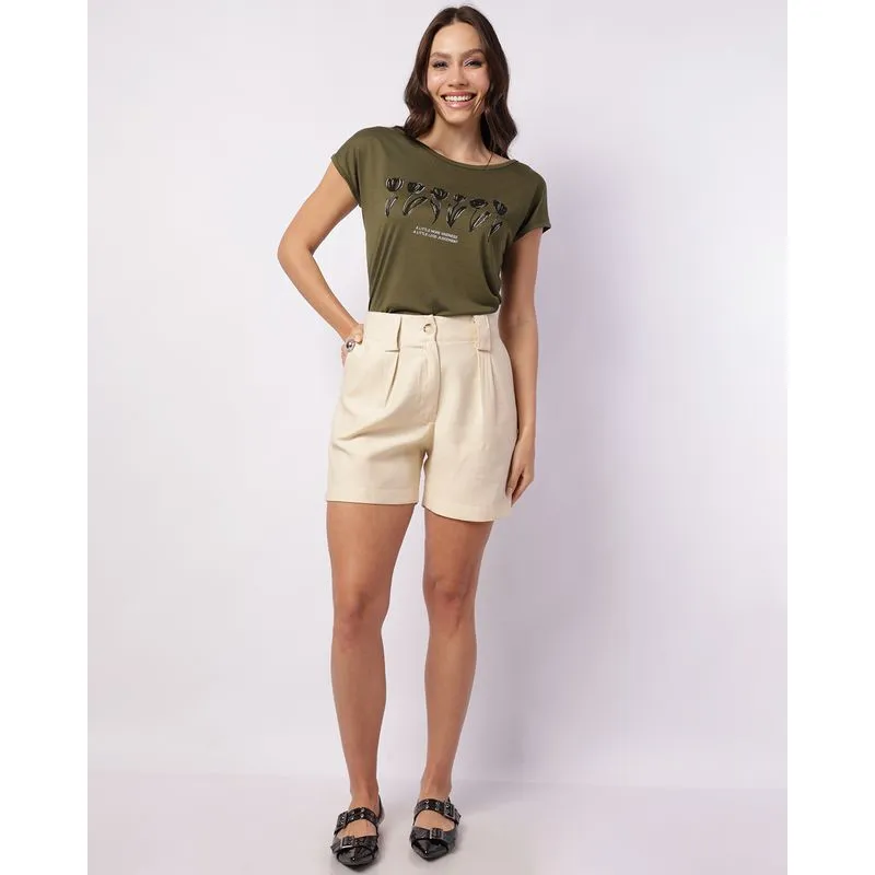 Bermuda Feminina Reta Viscose com Bolsos Pregas Bege M
