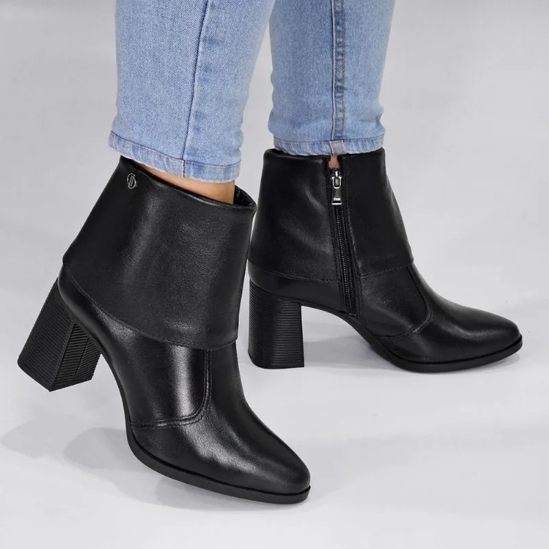 Bota Dakota Feminina D2381 Salto Bloco Saia D2381 34 / Preto