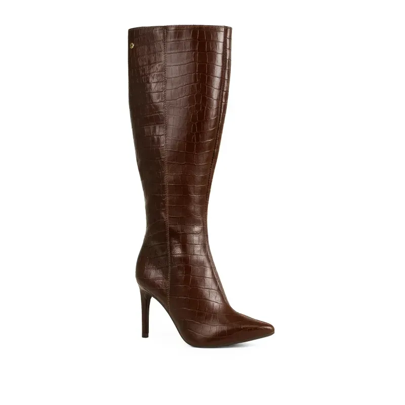 Bota Tanara em Couro de Cano Longo Marrom 34