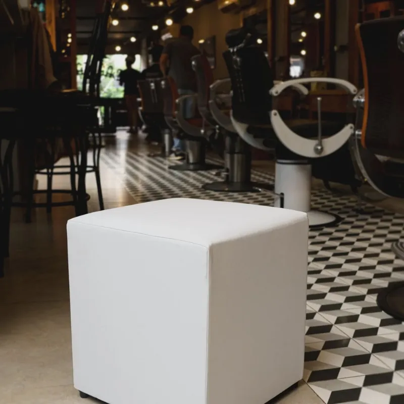 Puff Studio 40x40x40 Cm Courino sem Rodizios Branco