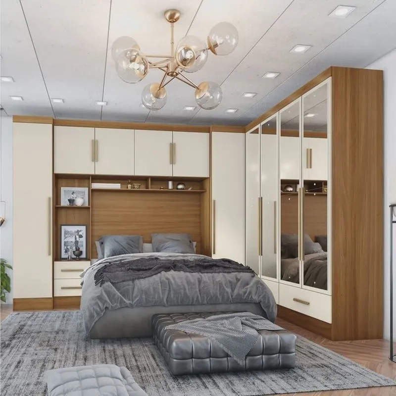Quarto de Casal Completo 5 Peças 6 Portas 4 Gavetas com Maleiro e Espelhos Smart Plus