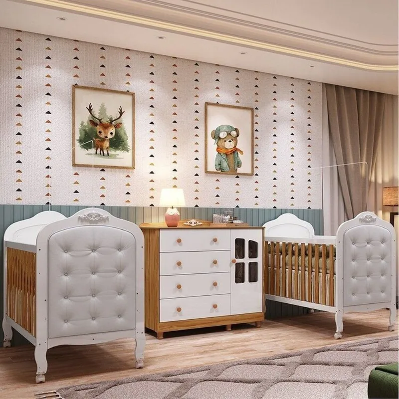 Quarto de Bebê Gêmeos 2 Berços com Capitonê e Cômoda Janelada 100% MDF Maya Clássico Espresso Branco Brilho/Amêndoa/Branco