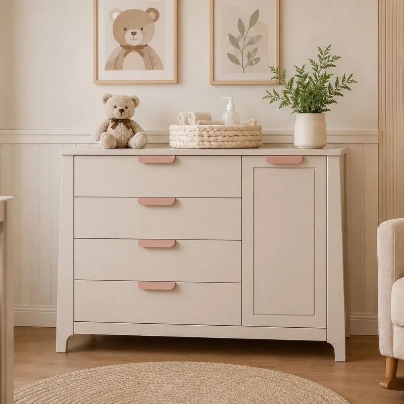 Comoda para Quarto Infantil 4 Gavetas Porta com Cabideiro Theo Bege/Areia/Rose AREIA / ROSE