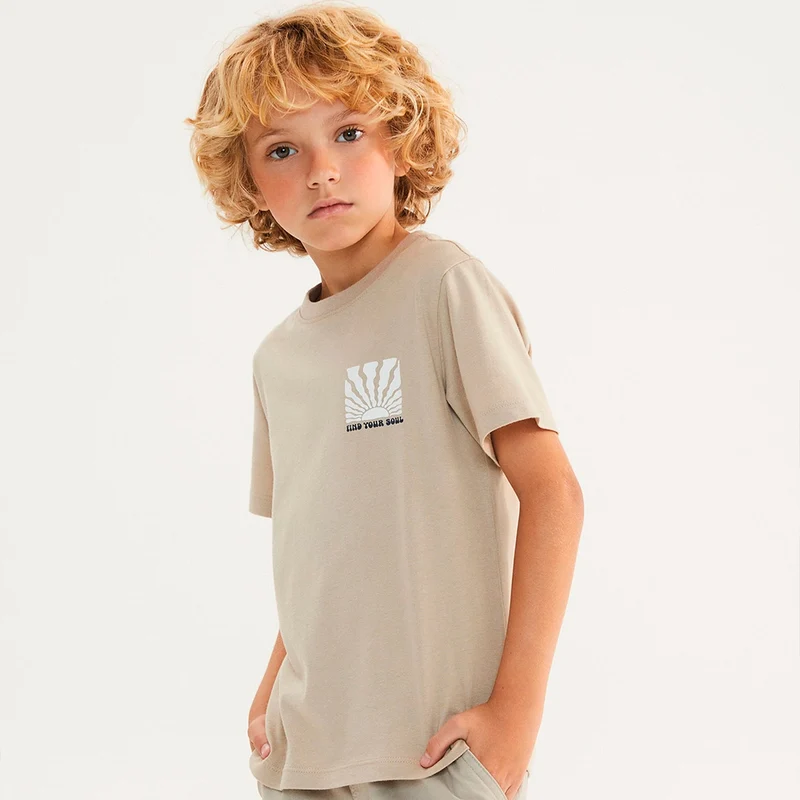 Camiseta Manga Curta Hering Infantil Estampada Masculina - Bege 06 / Menino / Bege